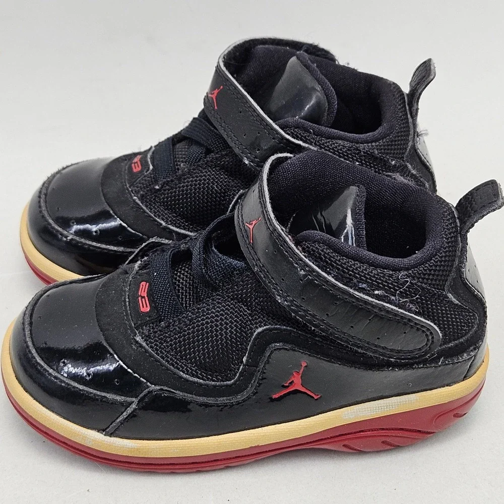 Jordan Team Reign Black Red Patent Leather Toddler Sneakers 8C 364696-061